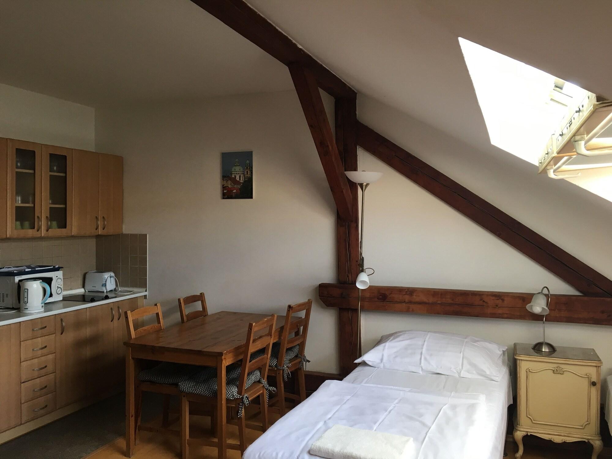 Hostel Rosemary Прага Екстер'єр фото