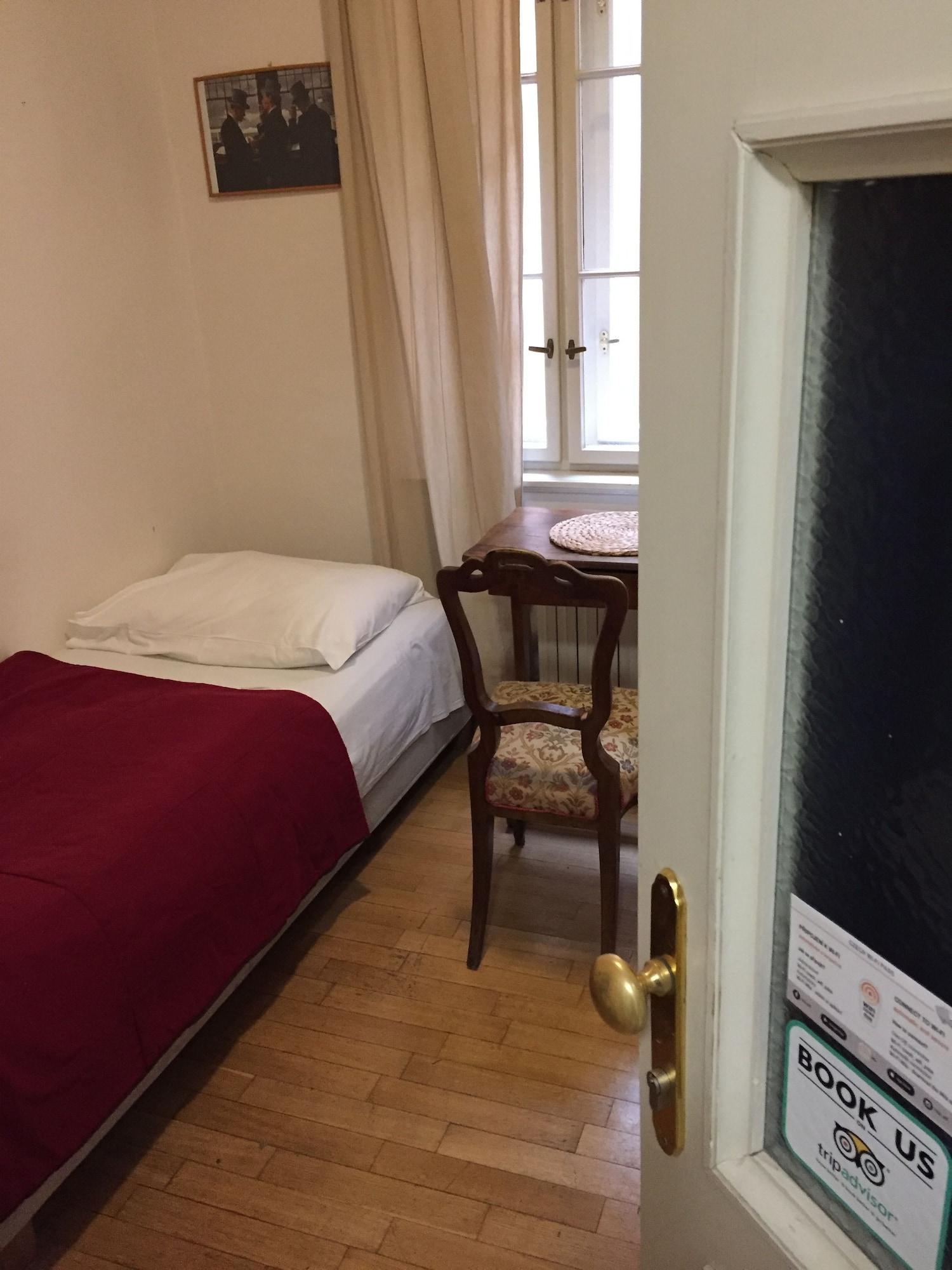 Hostel Rosemary Прага Екстер'єр фото