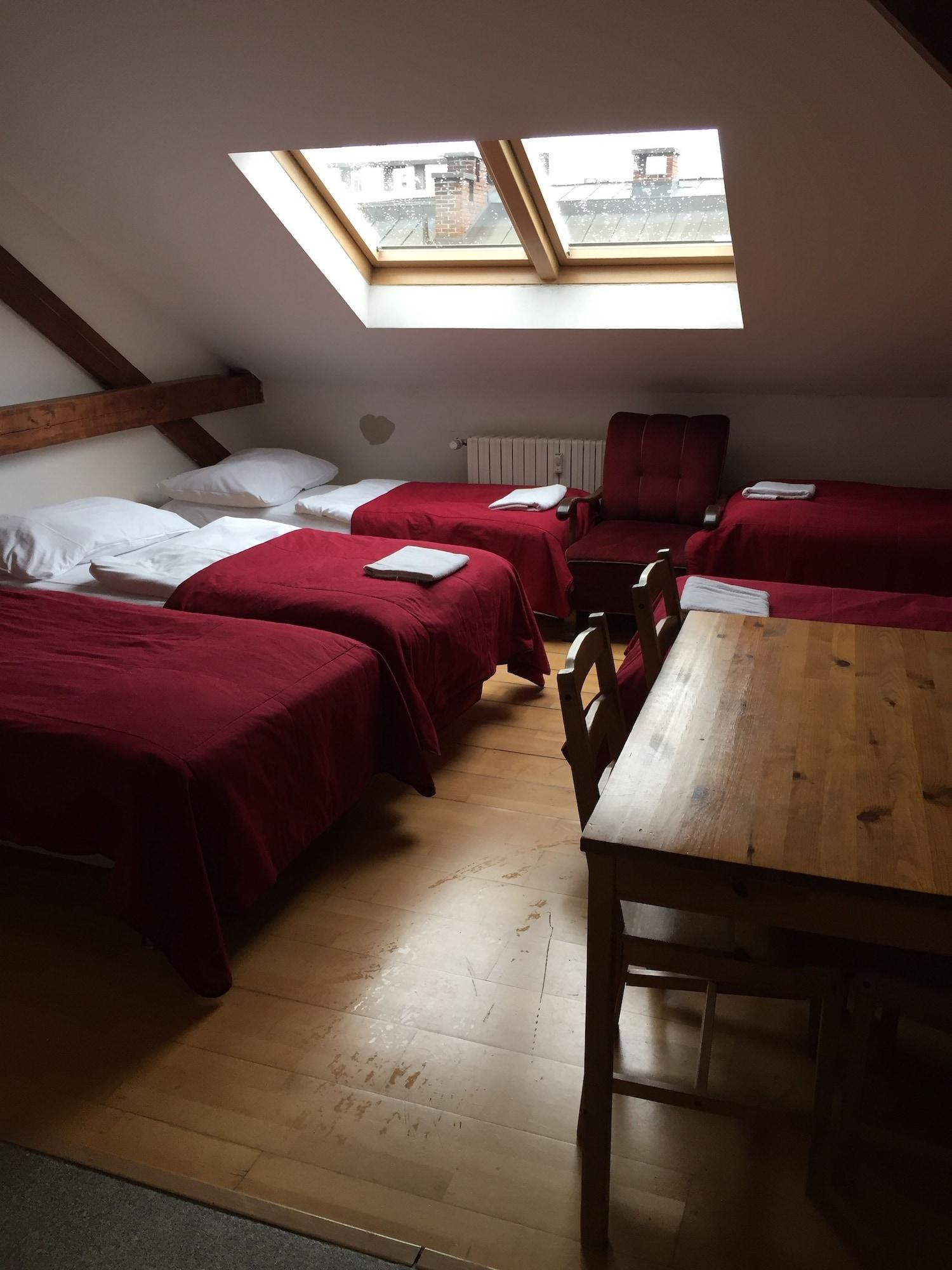 Hostel Rosemary Прага Екстер'єр фото