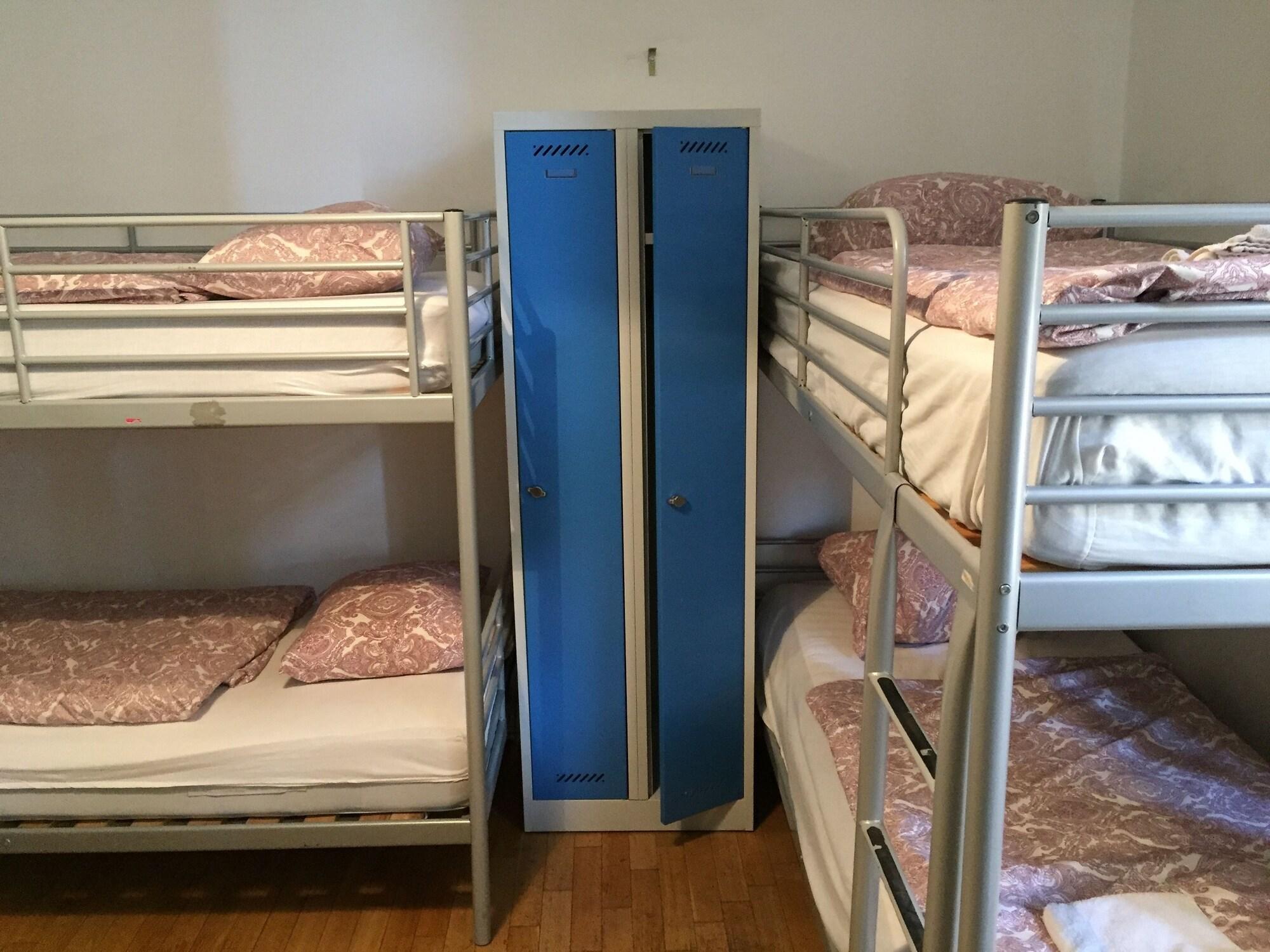 Hostel Rosemary Прага Екстер'єр фото