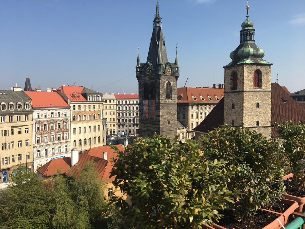 Hostel Rosemary Прага Екстер'єр фото
