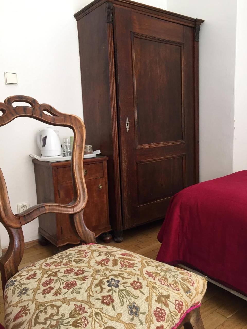 Hostel Rosemary Прага Екстер'єр фото